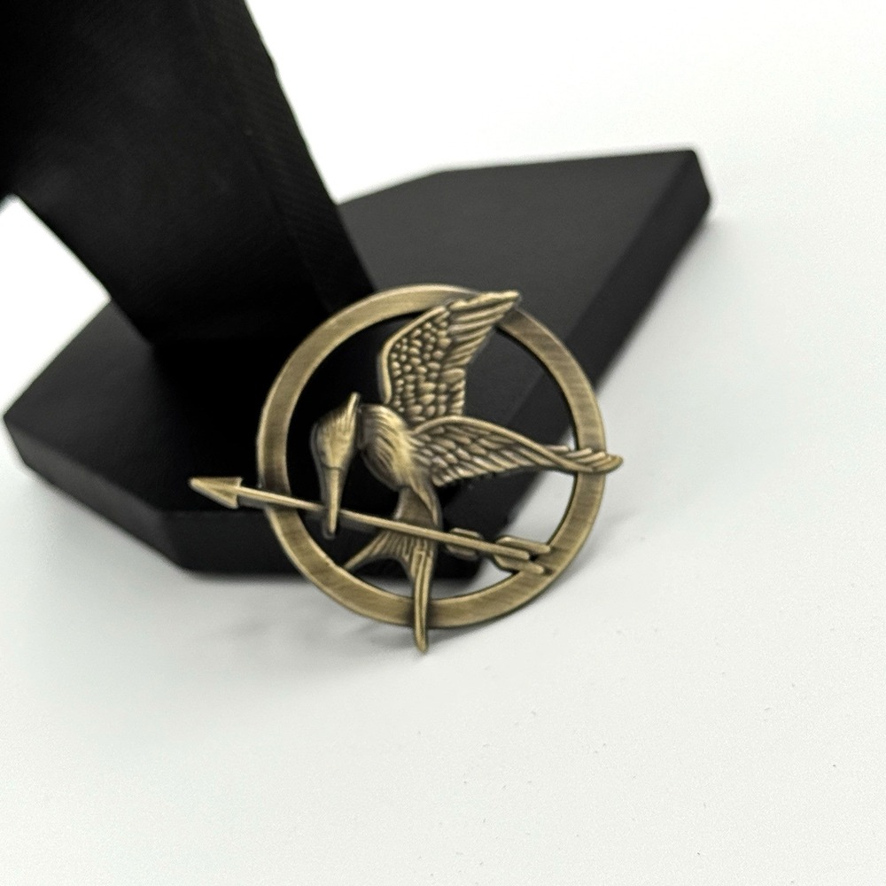 Hunger Games Mockingjay Pin Brooch Katniss Everdeen Movie Replica Gold Tone